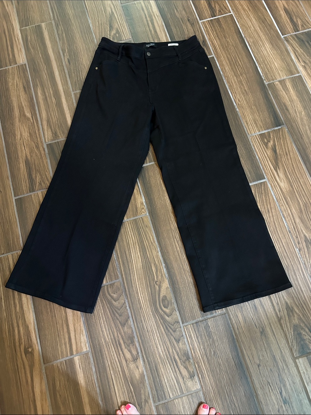 Judy Blue Women’s Black Retro Wide Black Jeans - Picture 2 of 5